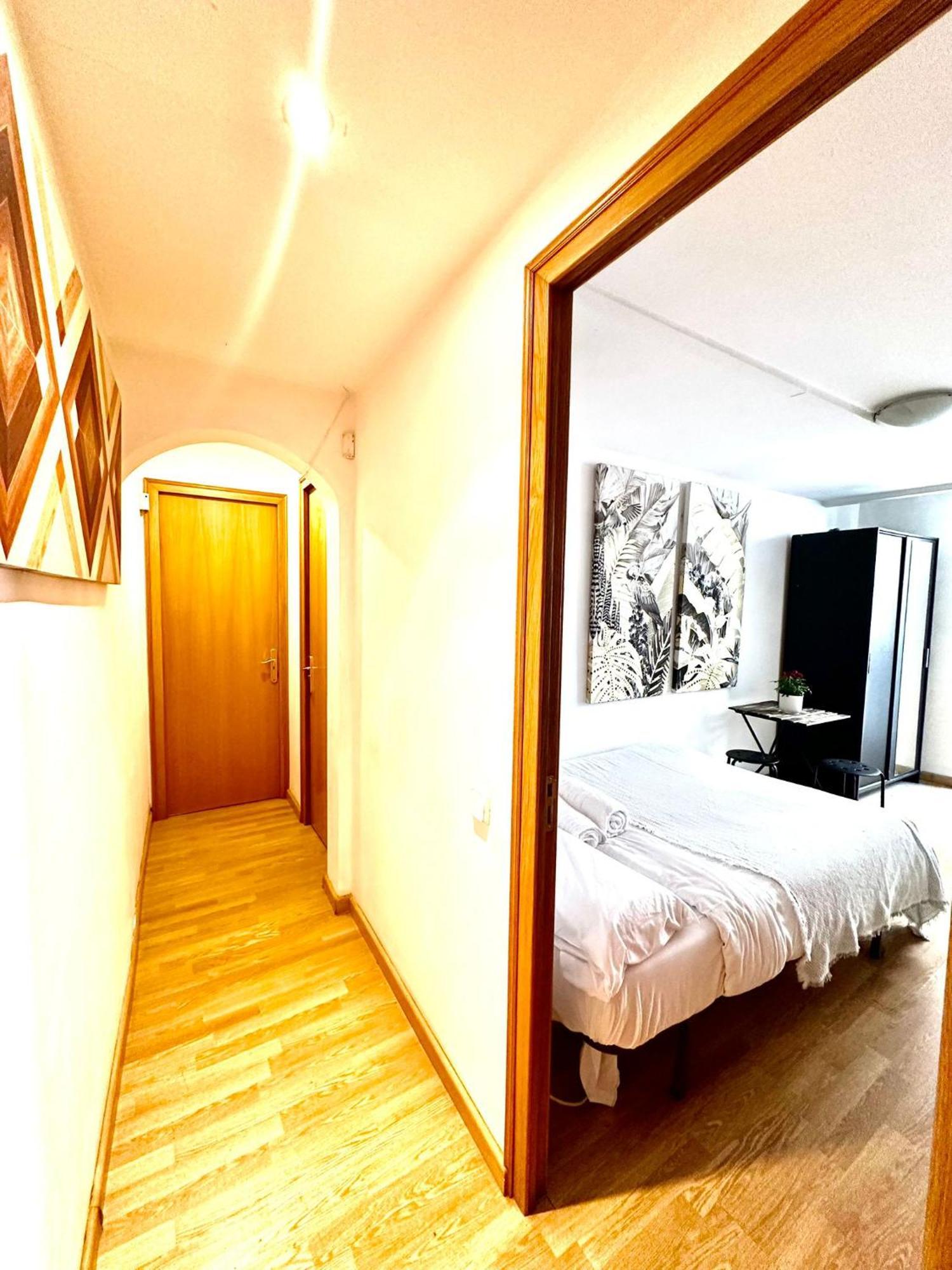 Private Rooms In City Center Barselona Dış mekan fotoğraf