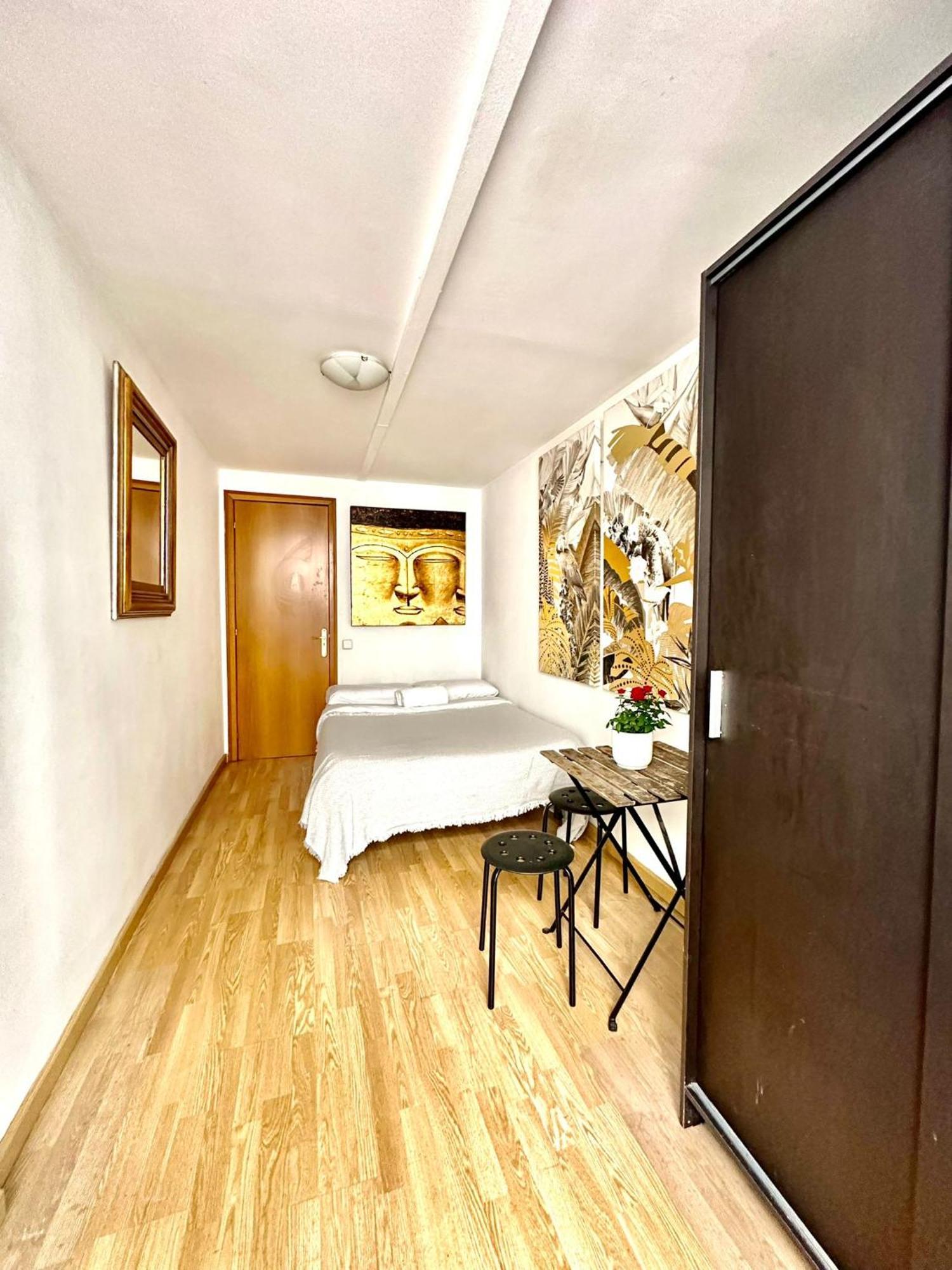 Private Rooms In City Center Barselona Dış mekan fotoğraf